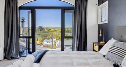 Rangatira Sunsets & Close to town