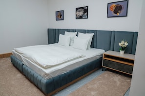 Kamar Double Comfort | Brankas, meja kerja, ruang kerja ramah laptop, dan Wi-Fi gratis