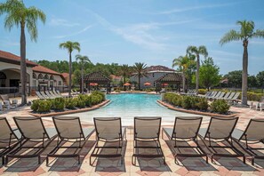 A heated pool - 4BR Pool Home w/ Lake View Bella Vida (Kissimmee)