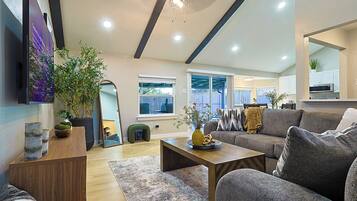 Smart TV, table football