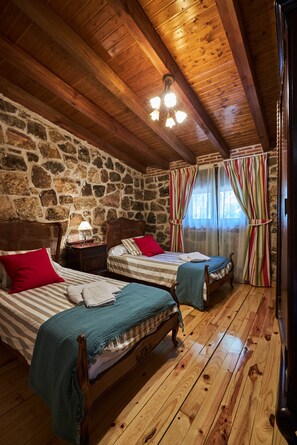 4 bedrooms, iron/ironing board, free WiFi, bed sheets