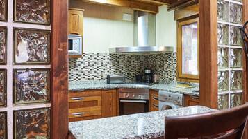 Refrigerador, microondas, horno, lavavajillas