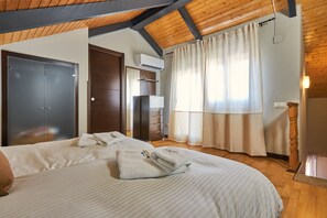3 bedrooms, iron/ironing board, free WiFi, bed sheets - Charm & Terrace in Central Ávila (Ávila)