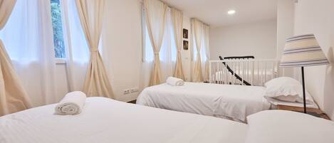 1 camera, ferro/asse da stiro, Wi-Fi gratuito, lenzuola