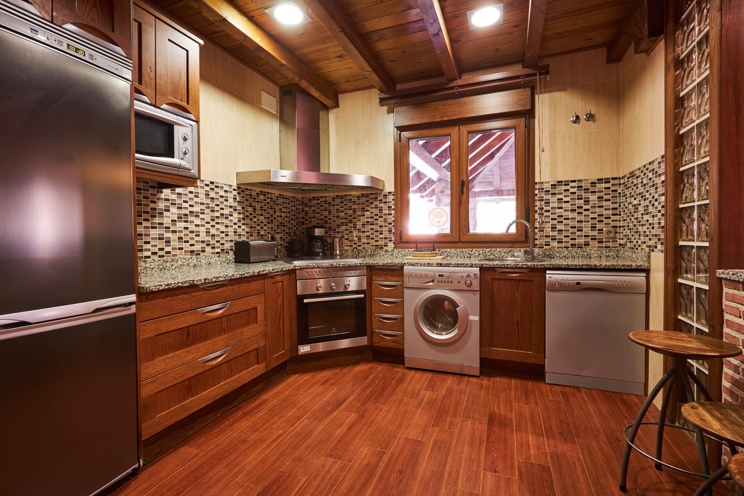 Frigorifero, microonde, forno, lavastoviglie