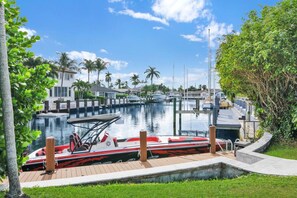 Marina - Waterfront Oasis with Pool, Hot Tub, & Games (Lighthouse Point)
