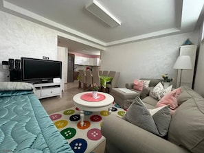 아파트, 침실 3개 | 거실 공간