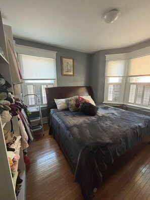 1 bedroom, iron/ironing board, WiFi - Private, furnished 1bedroom in prime Downtown Woodbridge, separate entrance. (Vaughan)