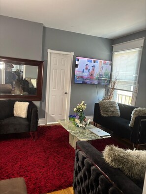 TV - Private, furnished 1bedroom in prime Downtown Woodbridge, separate entrance. (Vaughan)