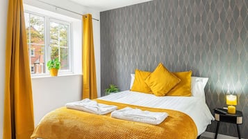 4 chambres, fer et planche à repasser, Wi-Fi, literie fournie