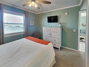 Condo (2 Bedrooms) | Property amenity - Pam's Paradise (Carolina Beach)