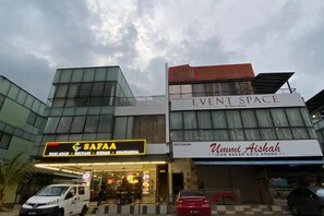 Exterior - Sasa Roomstay KLIA Airport Transit (Dengkil)