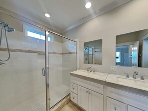 Studio (5 Bedrooms) | Property amenity