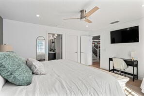 5 habitaciones, tabla de planchar con plancha, internet y ropa de cama