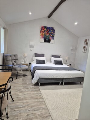 1 Schlafzimmer, Bügeleisen/Bügelbrett, Reisekinderbett, kostenloses WLAN