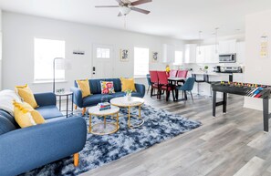 TV - 8BR Near Southend/Uptown w/GameRoom/HotTubs/Fenced (Charlotte)