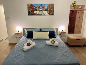 1 camera, ferro/asse da stiro, Wi-Fi, lenzuola