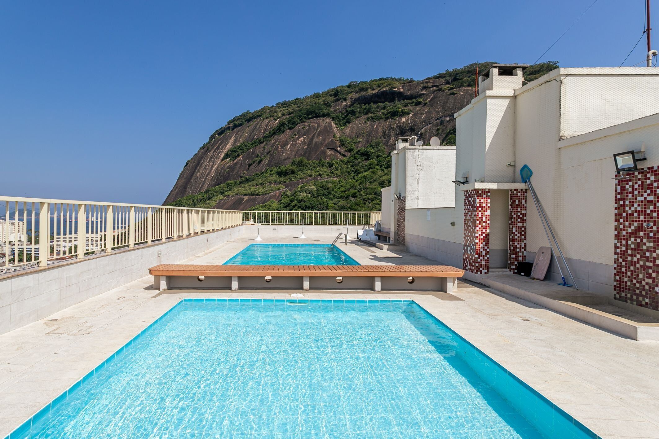 Apartamento | Piscina | Una piscina cubierta, una piscina al aire libre