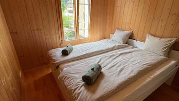 2 bedrooms, desk, iron/ironing board, travel cot