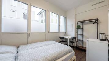 1 bedroom, iron/ironing board, travel crib, WiFi