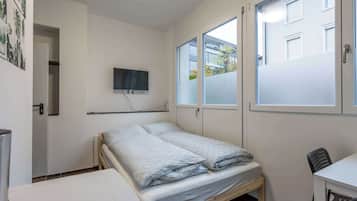 1 bedroom, iron/ironing board, travel crib, WiFi