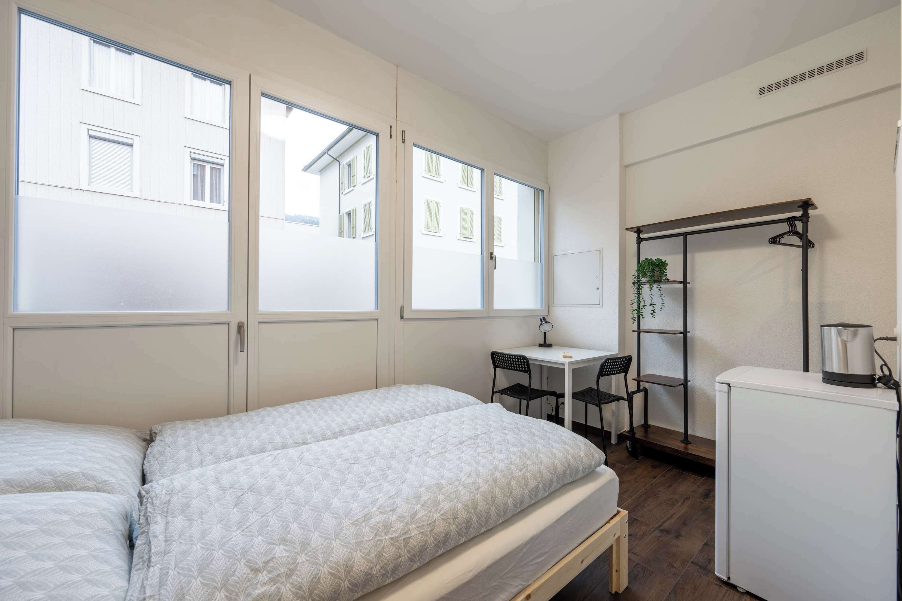 Bügeleisen/Bügelbrett, Reisekinderbett, WLAN, Bettw äsche