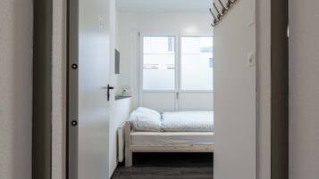 1 chambre, fer et planche Ă repasser, lit parapluie, Wi-Fi