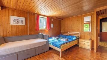 1 bedroom, iron/ironing board, travel crib, WiFi