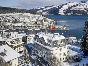 Exterior - Studio Spiez | Nature & Parking |20 min Interlaken (Spiez)