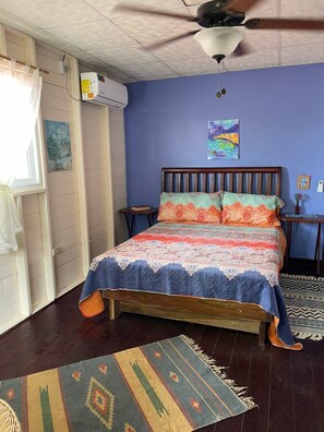 1 dormitorio, escritorio, wifi gratis y ropa de cama