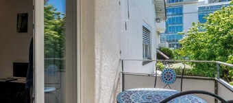 Private King Room | Balcony | 8min Airport