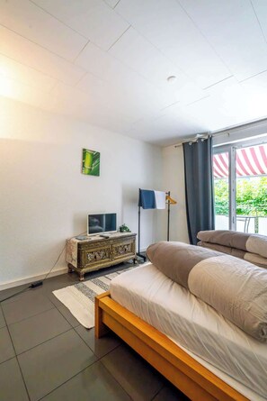 1 soverom, strykejern/-brett, wi-fi og sengetøy