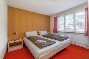 2 Schlafzimmer, Bügeleisen/Bügelbrett, Reisekinderbett, WLAN