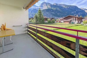 Property grounds - With mountain view & balcony | kitchen | parking (Kandersteg)