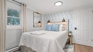 12 bedrooms, iron/ironing board, free WiFi, bed sheets