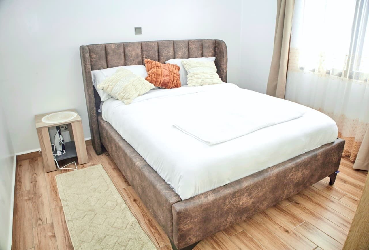 2 dormitorios, tabla de planchar con plancha, wifi gratis y ropa de cama