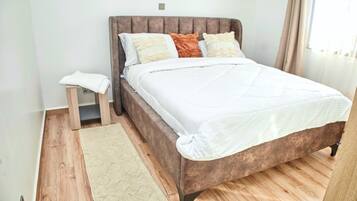 2 bedrooms, iron/ironing board, free WiFi, bed sheets