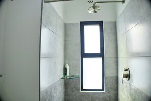 Doccia, articoli per l'igiene personale ecosostenibili, asciugacapelli