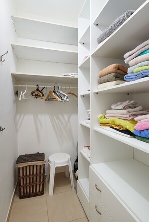 Interior - Botanical Burla - Three Bedroom Apartment, Sleeps 6 (Jerusalem)