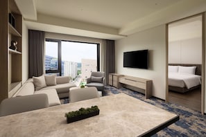 ห้องพรีเมียร์สวีท, เตียงคิงไซส์ 1 เตียง (Residence) | ตู้นิรภัยในห้องพัก, โต๊ะทำงาน, พื้นที่ทำงานแบบใช้แล็ปท็อป, ผ้าม่านกันแสง