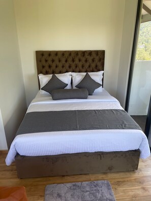 غرفة ديلوكس مزدوجة - بشرفة - منظر للجبل | واي فاي مجانًا