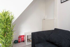 Comfort Double Room, Balcony | Living area