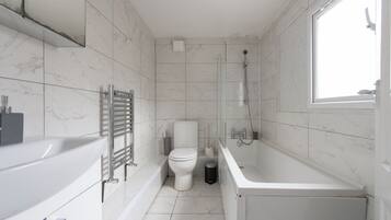 Comfort Double Room, Balcony | Bathroom