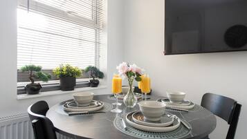 Comfort Double Room, Balcony | Living area