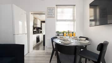 Comfort Double Room, Balcony | Living area