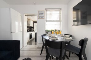 舒適雙人房, 陽台 | 起居區