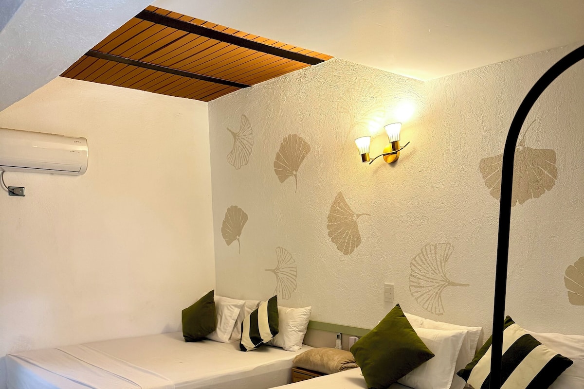 Shower, towels, soap, shampoo