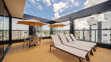 Tempat makan outdoor