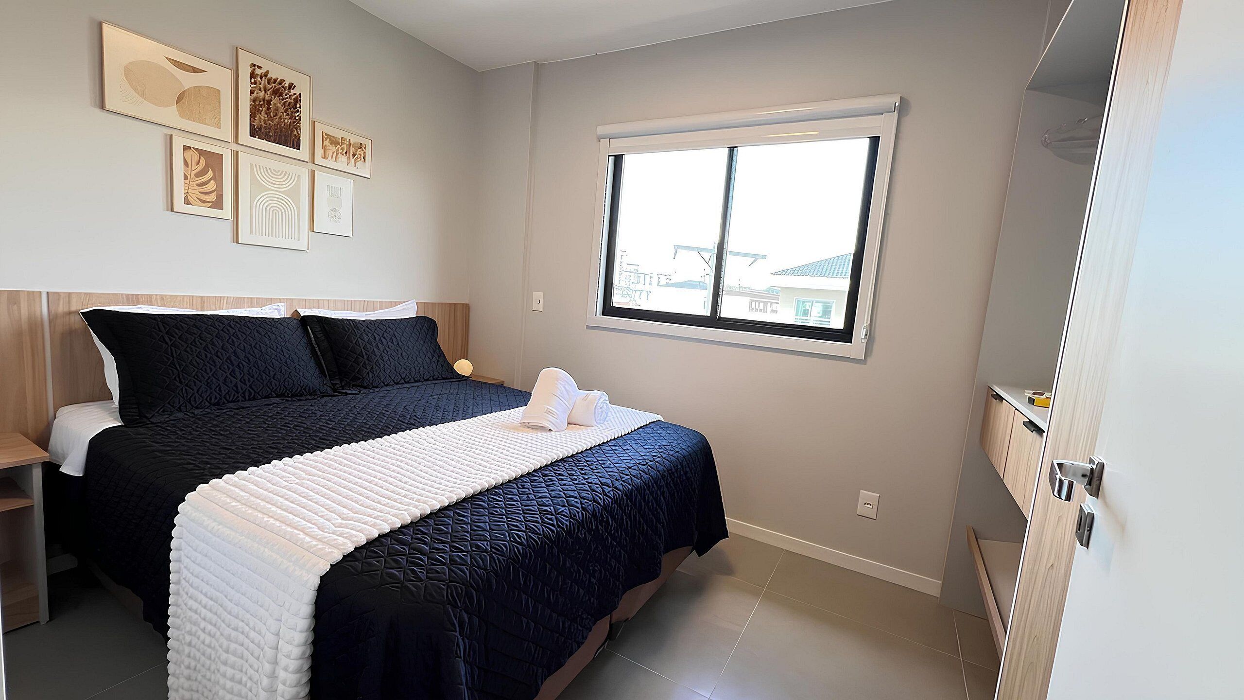 Apartment | Laptop workspace, free WiFi