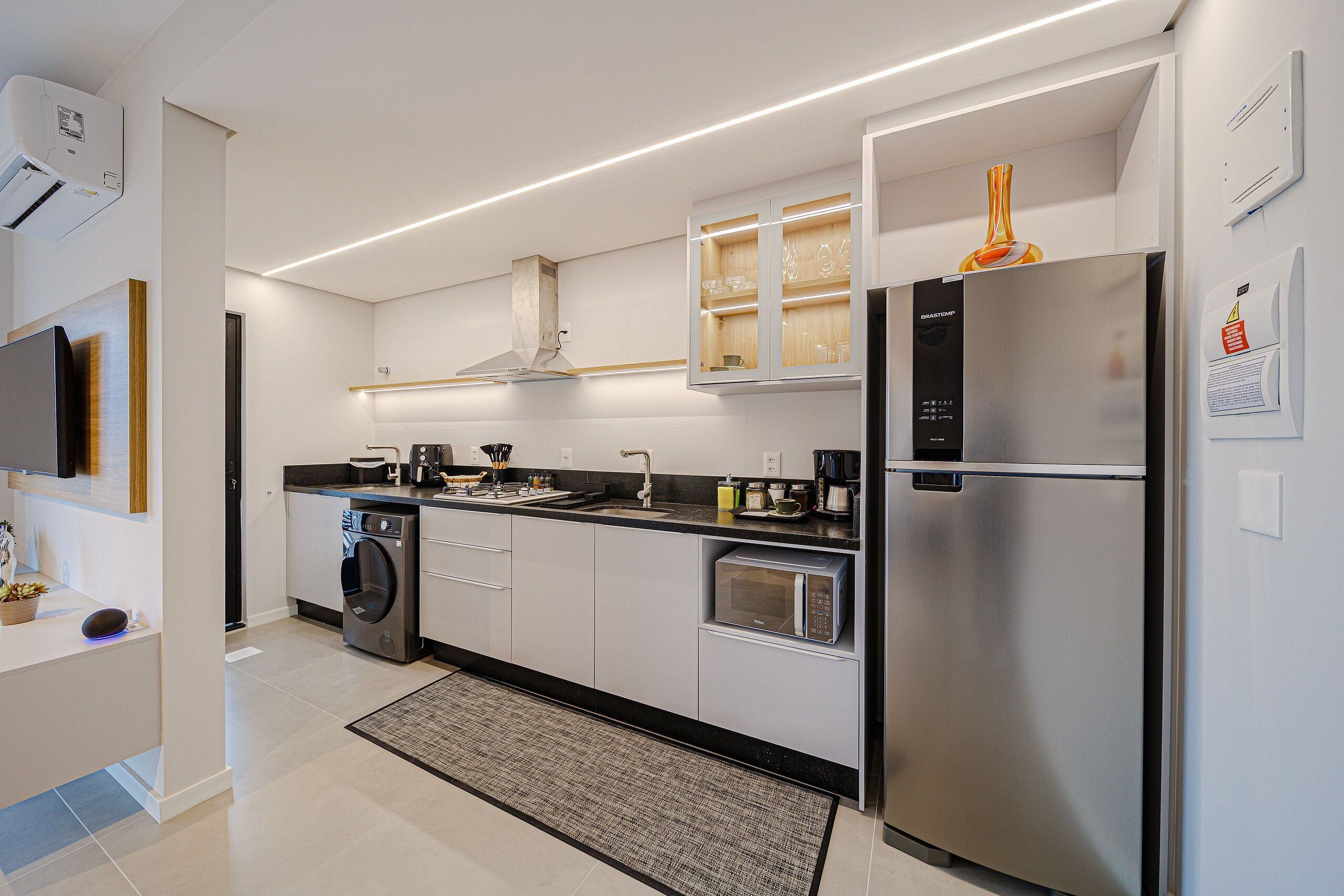 Apartment | Eigene Küche | Kühlschrank, Mikrowelle, Herdplatte, Kochgeschirr/Geschirr/Besteck